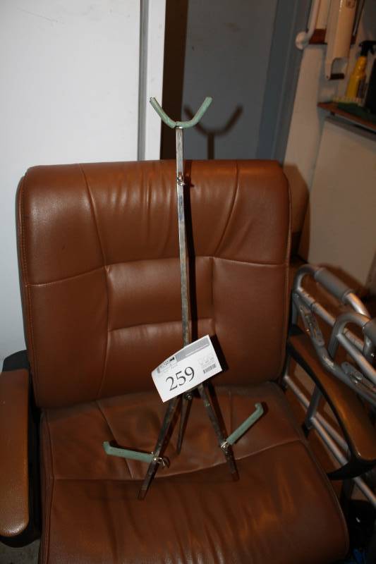 lot 259 image: Guitar Stand