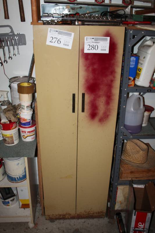 lot 280 image: Lot of (2) Cabinets w 5-Shelves