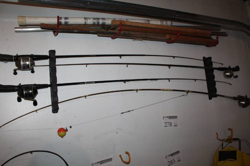 lot 278 image: Fishing Equipment - 4) Fishing Rods w Reels, Tackle Box, Bait Buckets, Live Cage