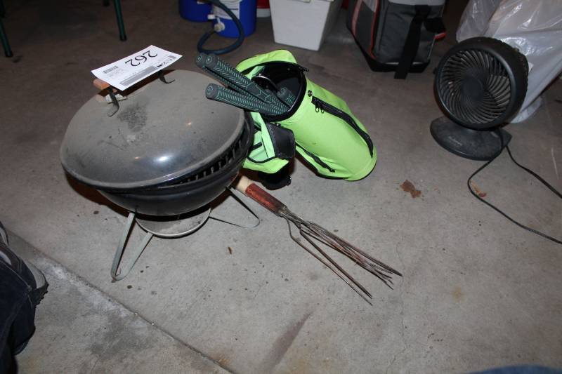 lot 262 image: Portable Kettle Grill, Golf BBQ Set
