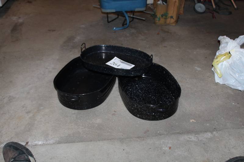 lot 264 image: Roast Pans