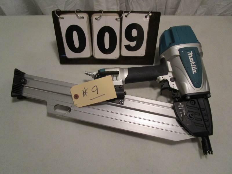Makita 3-12  - 21° Full Round Head Framing Nailer