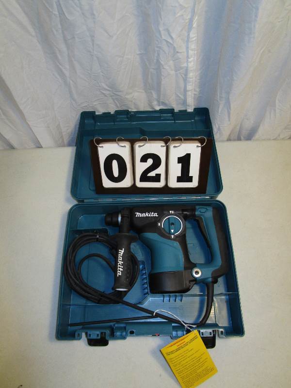 Makita 1-18 Rotary Hammer Drill