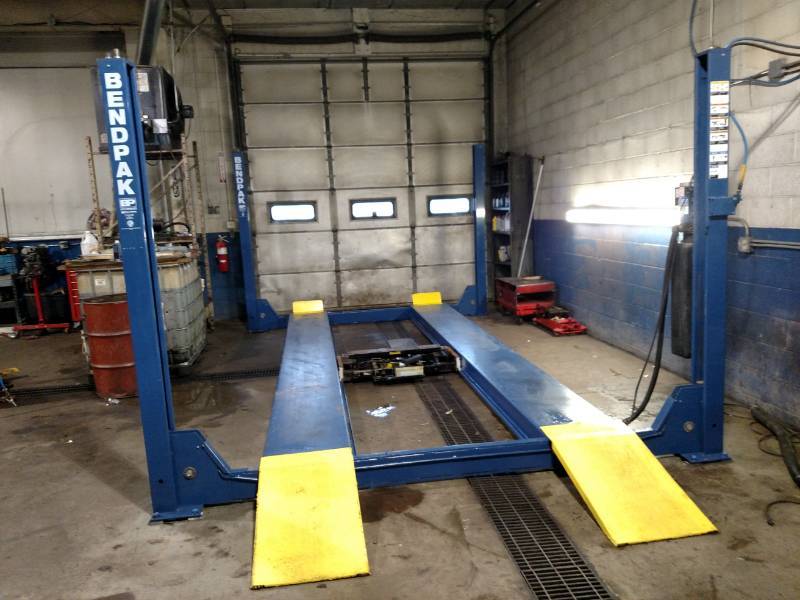 lot 1 image: BendPak 4 Post Drive on Hoist, 14,0...