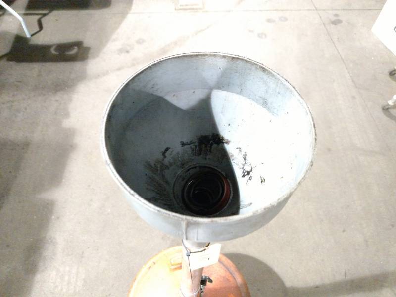 lot 117 image: Oil Drain Tank...