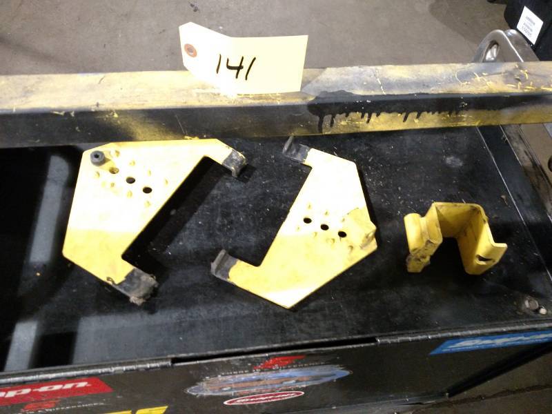 lot 141 image: Engine Stabilizer with (1) Hook...