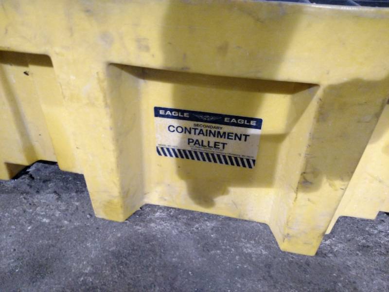 lot 149 image: Eagle Containment Pallet, 52x27...