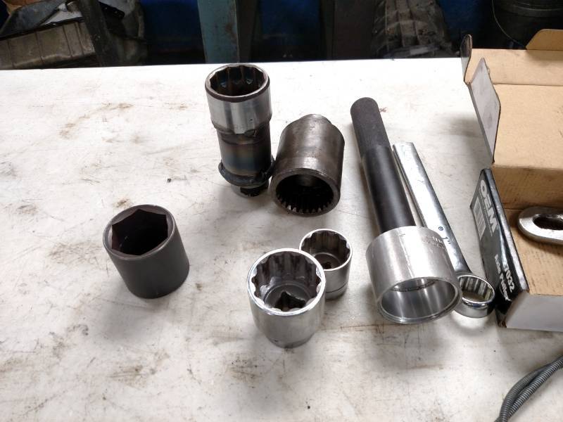 lot 201 image: Asstd Tools...