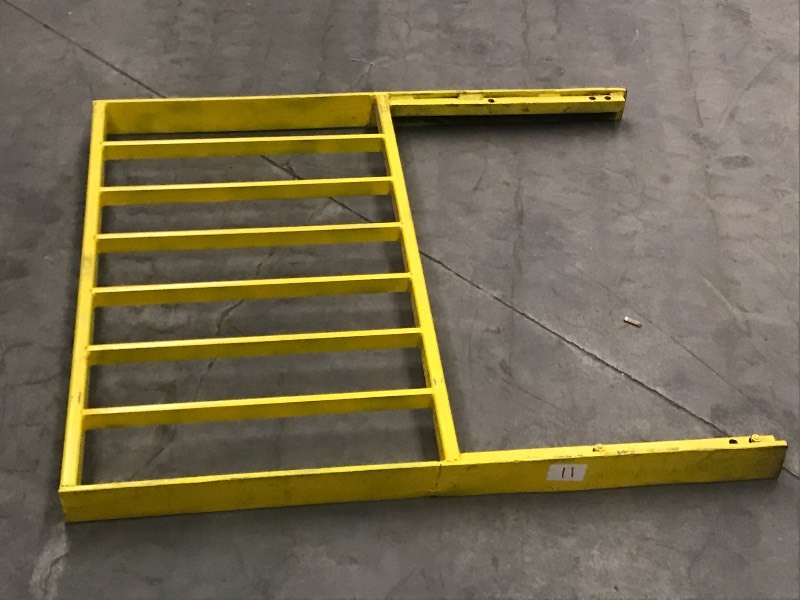 lot 11 image: Industrial Forklift Carriage