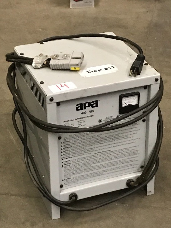 lot 14 image: APA 36Volt Battery Charger