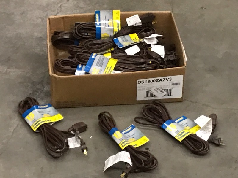 lot 30 image: (19) 12ft Extension Cords