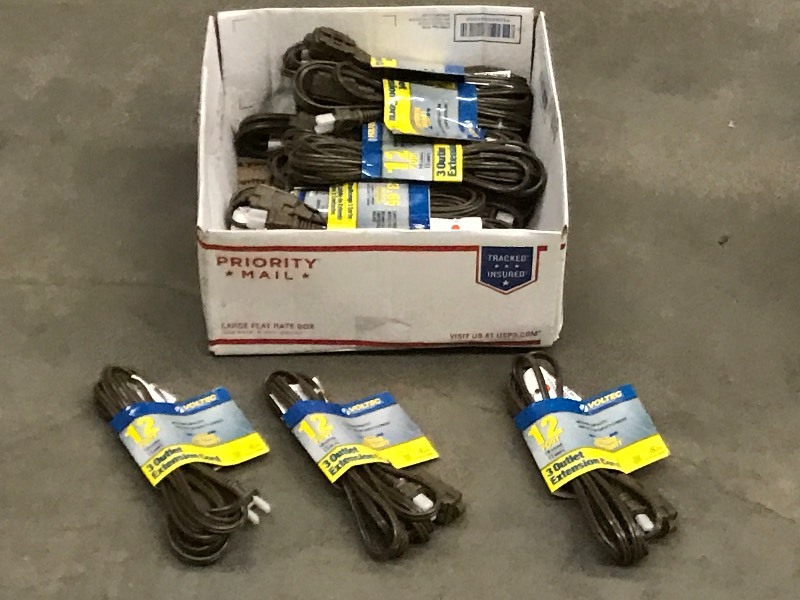 lot 31 image: (18) 12ft Extension Cords