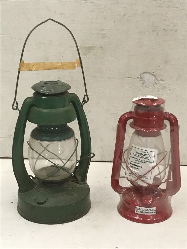 lot 15 image: (1) Vintage Embury No.2 Air-Pilot L...