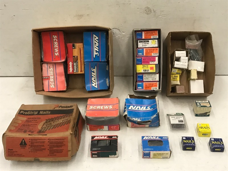 lot 18 image: Large Lot Of Assoted Nails, Screws...