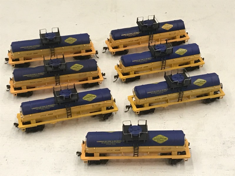 lot 54 image: Lot Of (7) HO-Scale Collectors Tr...