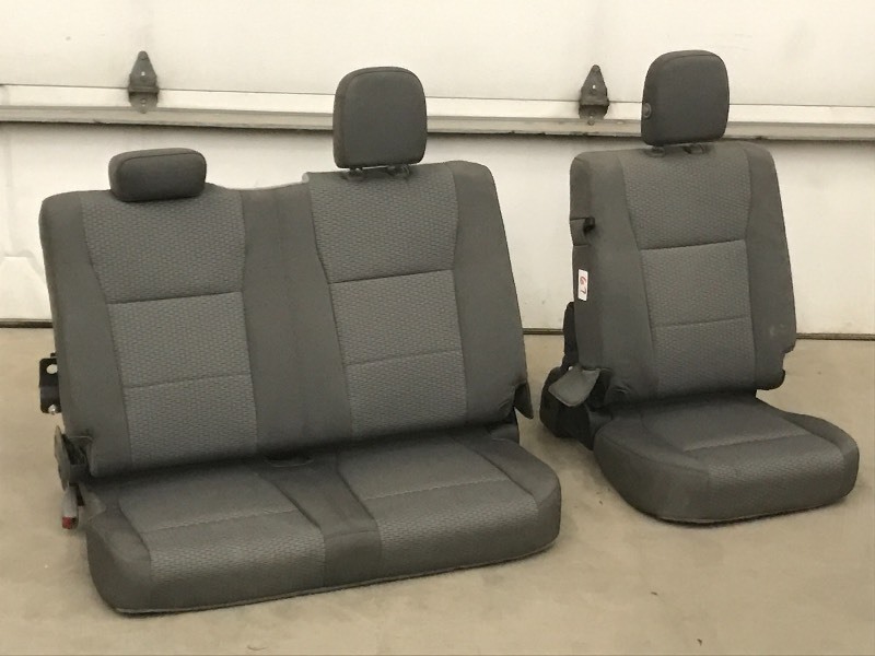 lot 67 image: 2017 Ford F.550 Super-Cab Rear Seat...