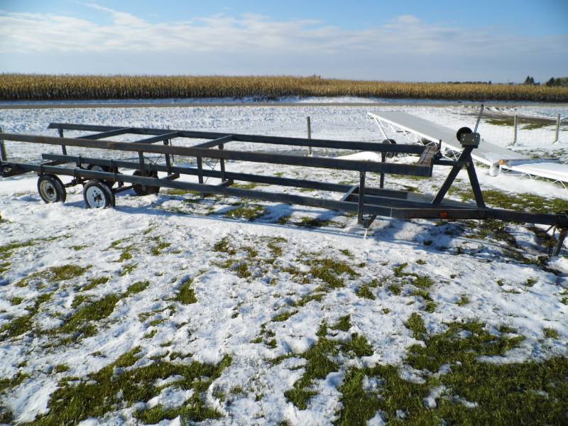 lot 1 image: Pontoon Trailer