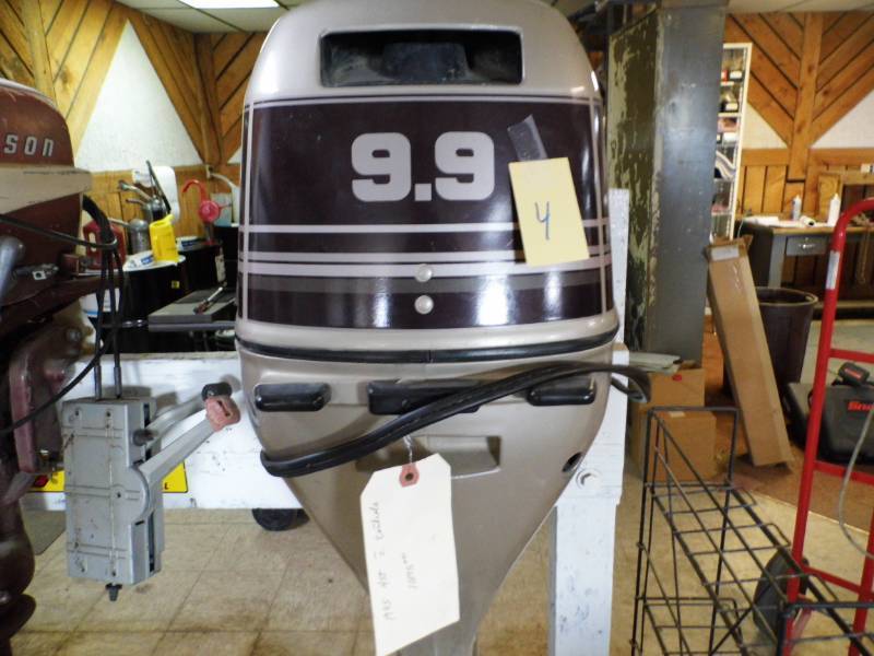 lot 4 image: 1995 Johnson Motor