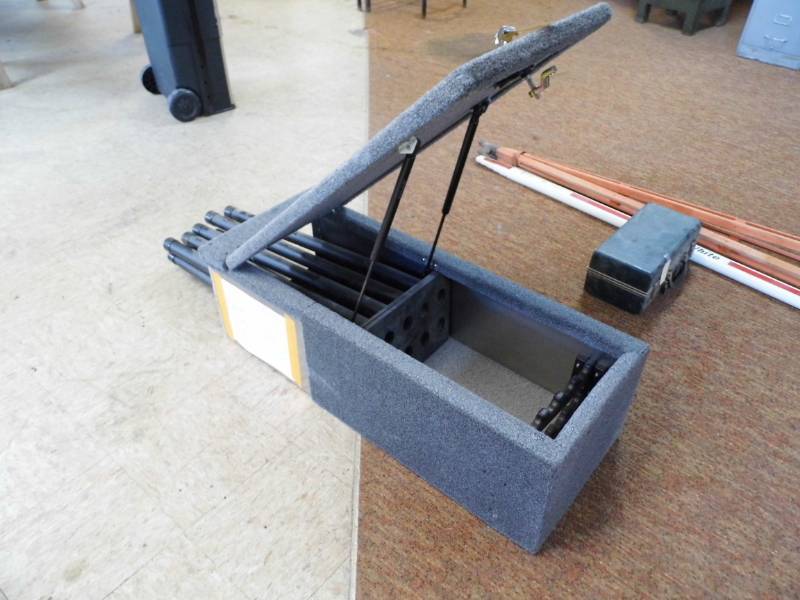 lot 23 image: New Center Floor Rod Locker