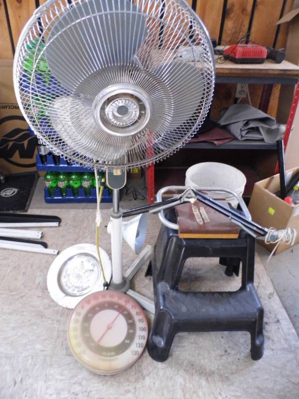 lot 50 image: Fan - Stool - Thermometer - Dcor Plate