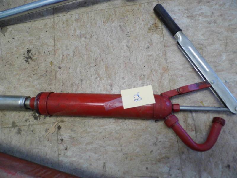 lot 82 image: Oil Pump