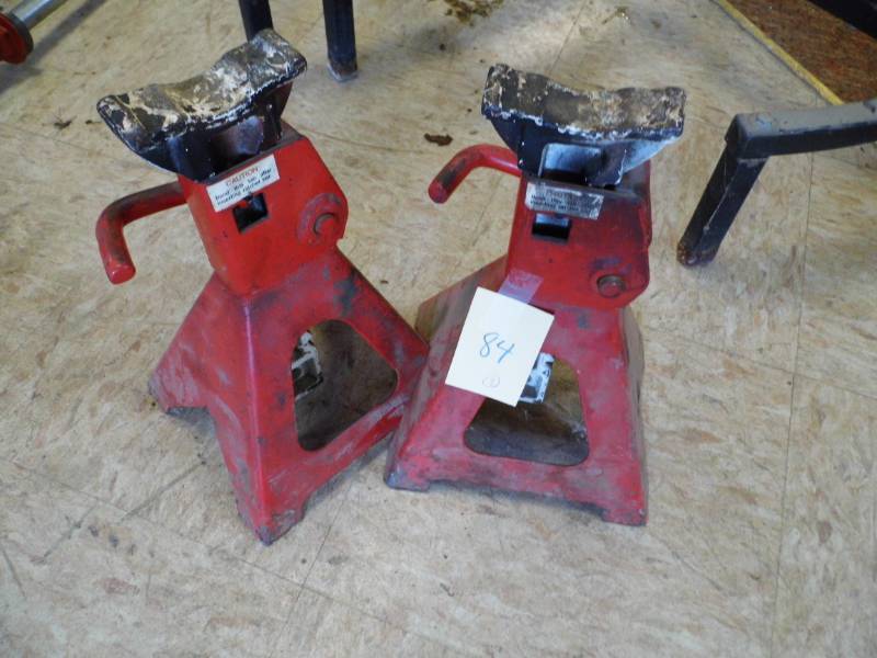 lot 84 image: Pair Jack Stands