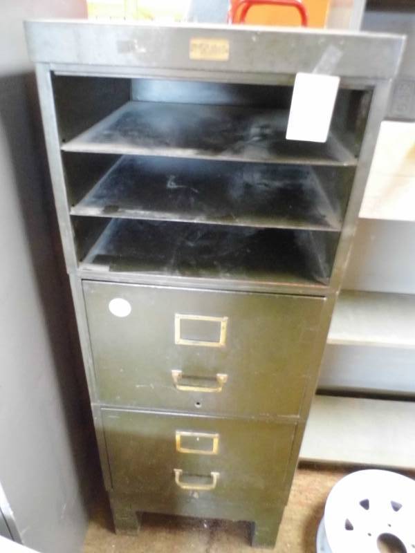 lot 90 image: Cabinet