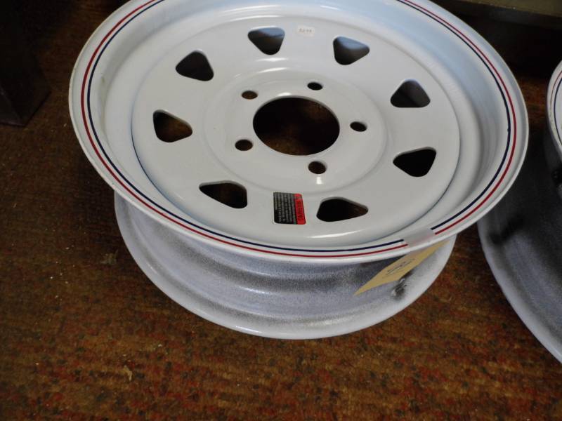 lot 99 image: Rim