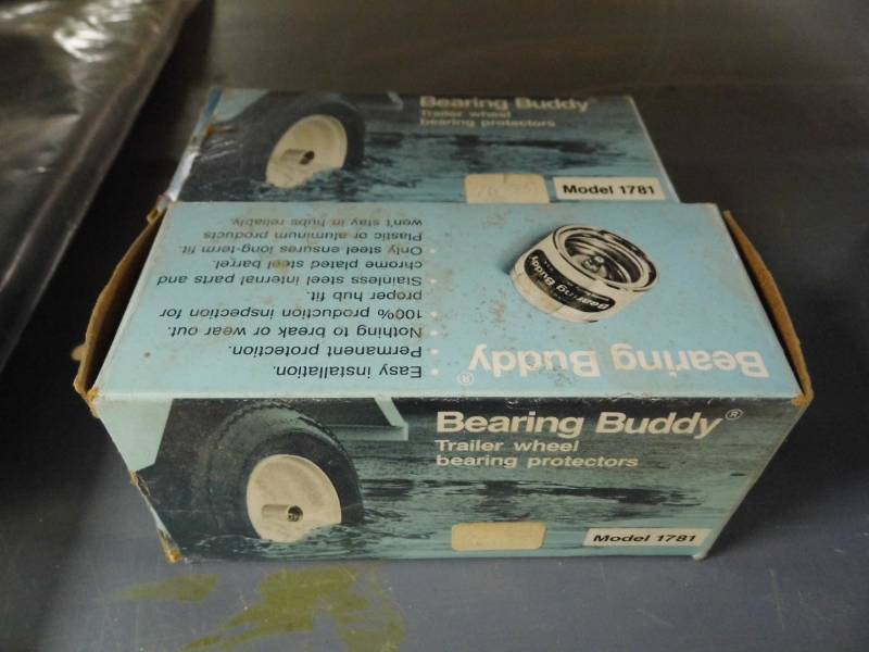 lot 128 image: 2 Sets Bearing Buddies