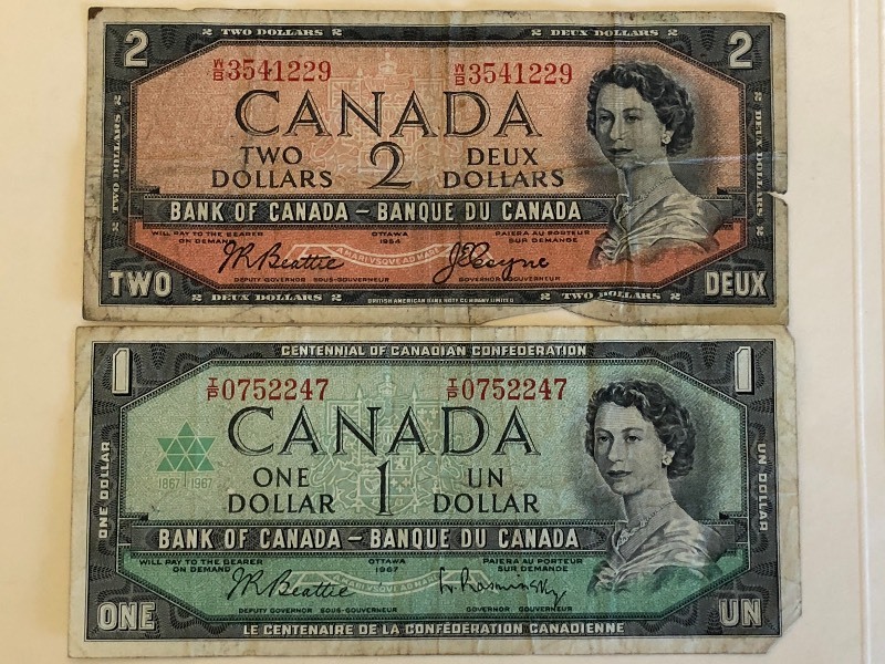 Canadian currency (1) dollar bill ...