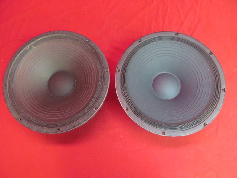 lot 9 image: Big End professional transruler loud speakers