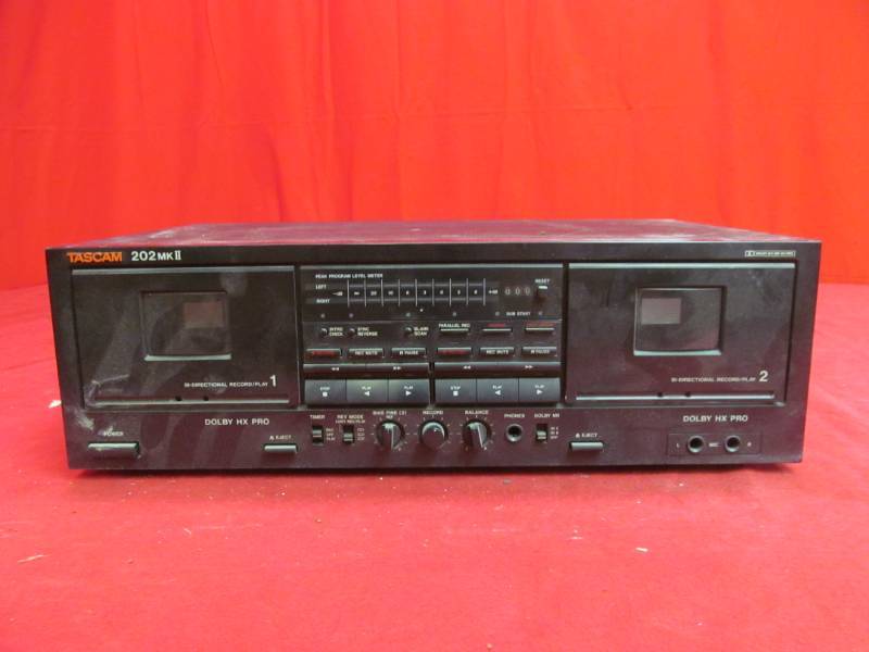 lot 14 image: Tascam 202 MKII Dolby noise reduction