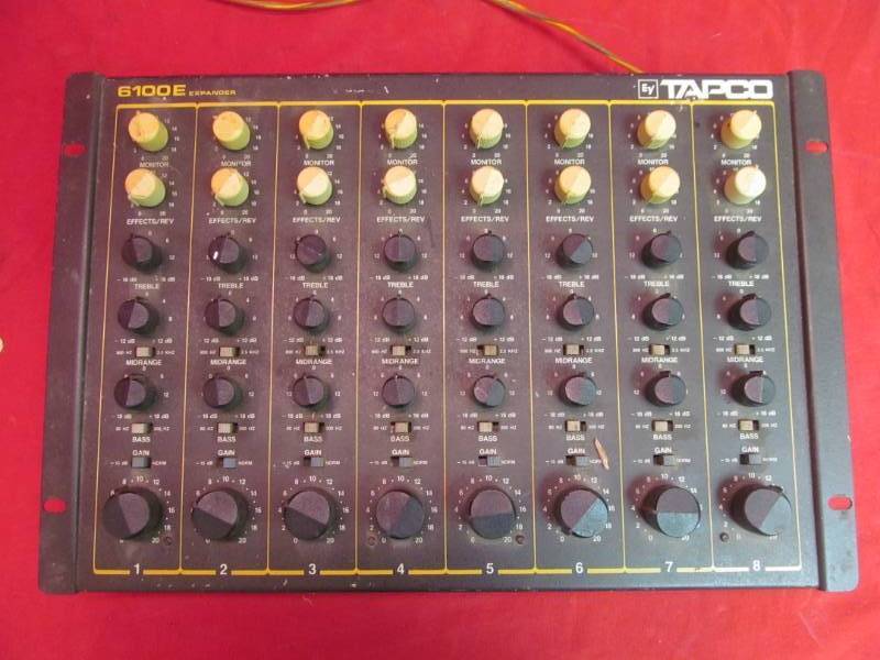 lot 15 image: EV Tapco 6100E expander