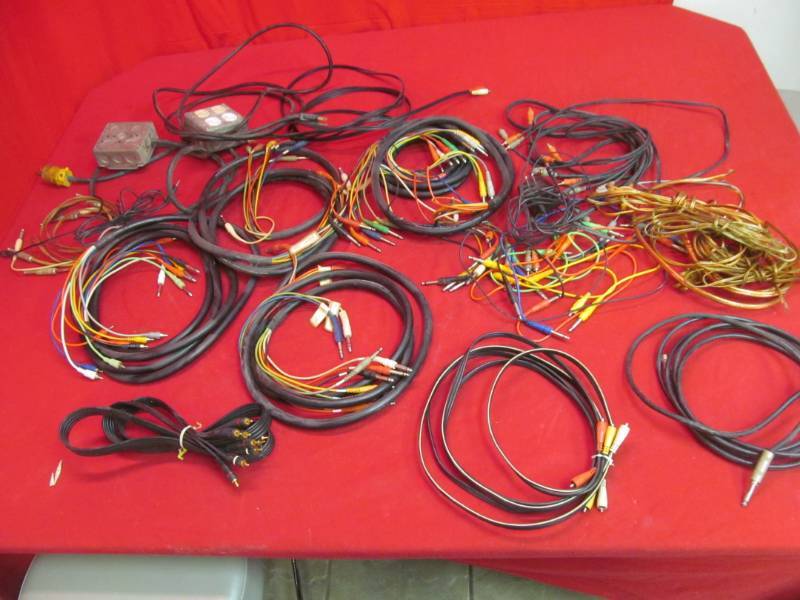 lot 46 image: Variety of speaker, coaxial cords and outlets