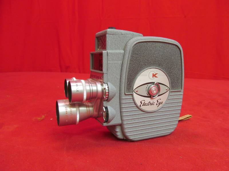 lot 52 image: Electric Eye 8 mm keystone camera