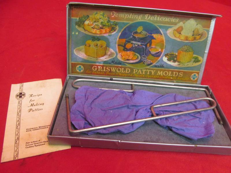 lot 61 image: Griswold vintage patty molds