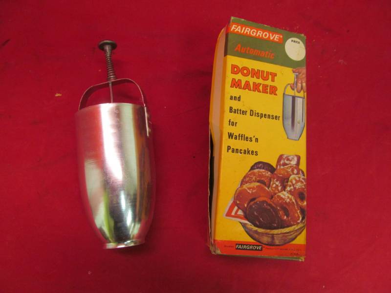 lot 66 image: Fair Grove Vintage metal automatic donut maker