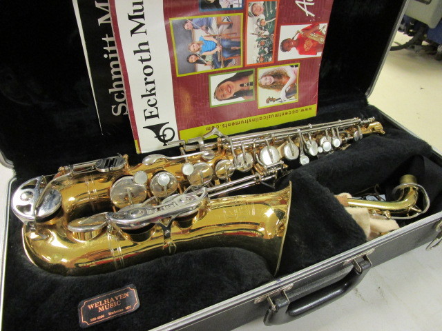 lot 316 image: ALTO SAXOPHONE W CASE