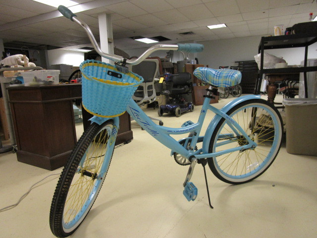 lot 306 image: ALUMINUM FRAME BIKE W BASKET