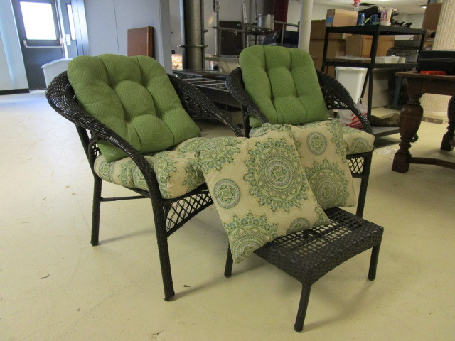 lot 326 image: FAUX WICKER PATIO FURNITURE