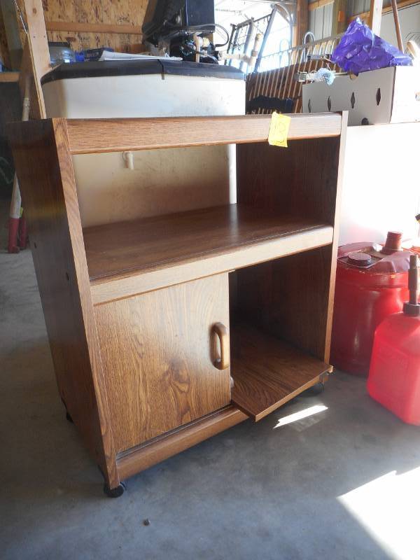 lot 13 image: Rolling Cabinet