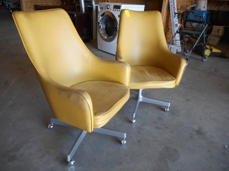 lot 20 image: Chairs