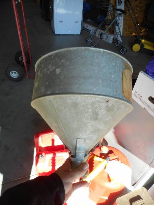 lot 10 image: Gas Cans