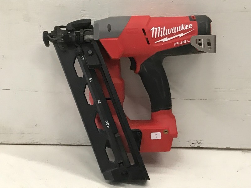 Milwaukee M18 FUEL Cordless 16 Gaug...