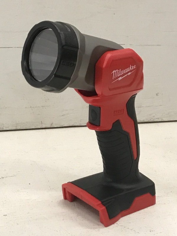 Milwaukee M18 Cordless LED Flash Li...