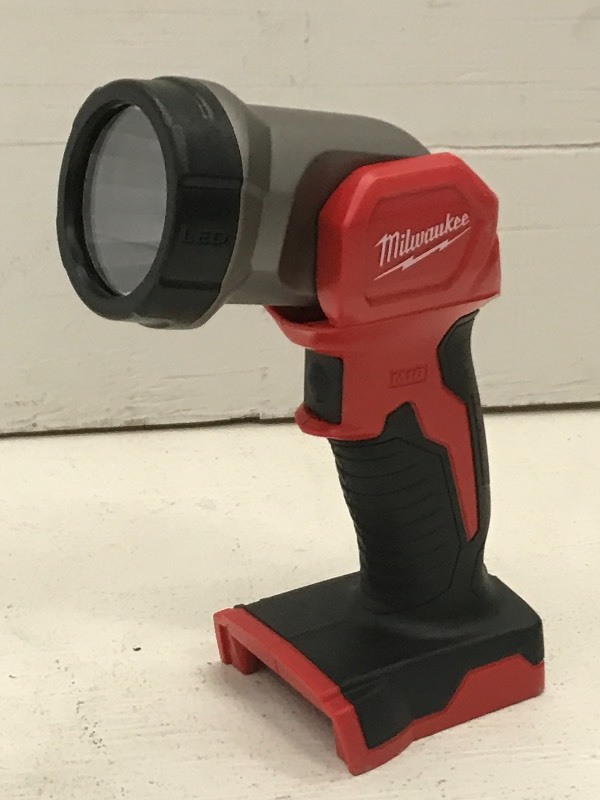Milwaukee M18 Cordless LED Flash Li...