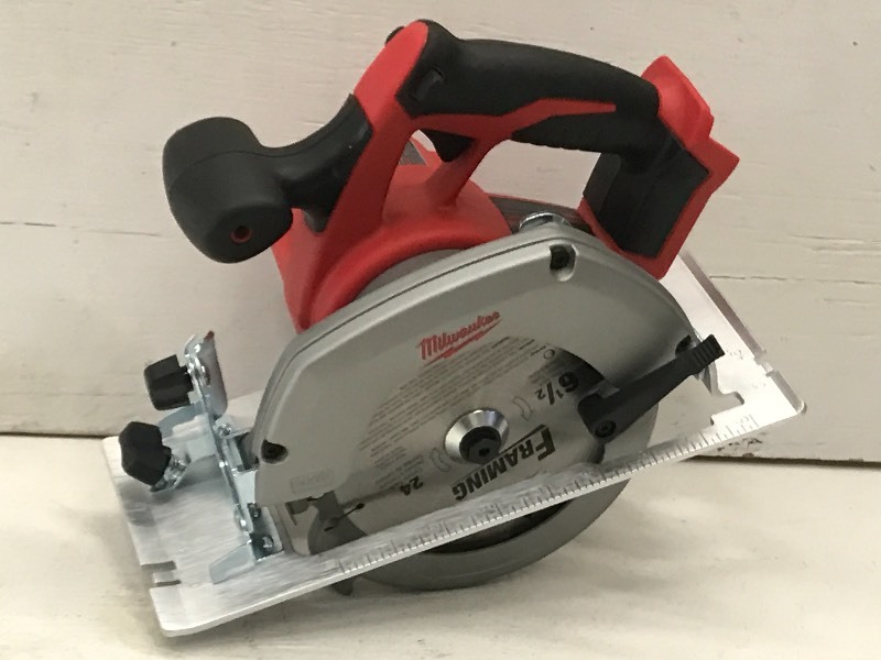 Milwaukee M18 Cordless 6.5 Circu...