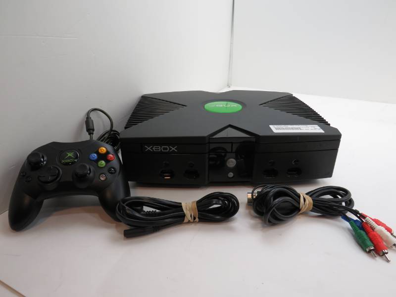 lot 13 image: Xbox Video Game System