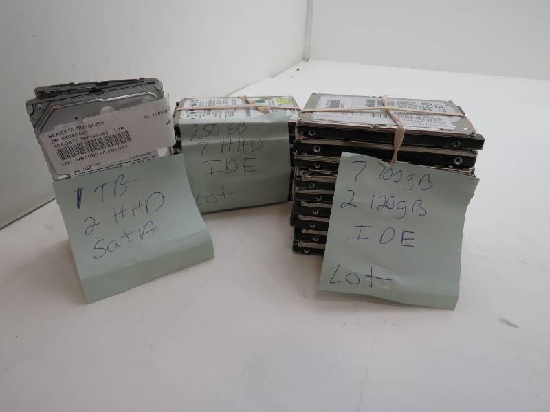 lot 17 image: Lot of 16 IDE Hard Drives and 2 Sata drives