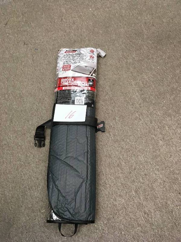lot 16 image: Dickies Accordion Sun Shade not used